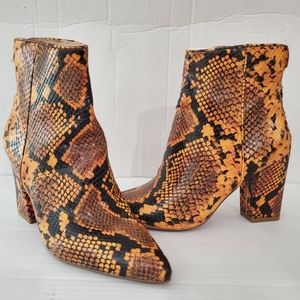 Steve Madden Retrograde Snakeskin Print Boots Sz 7
